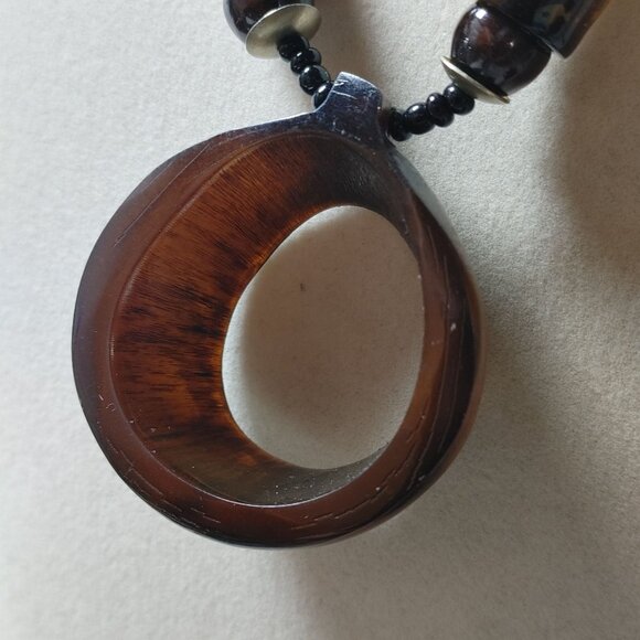 Brown Tan Horn Pendant Necklace Vintage Seed Beaded Strand Barrel Clasp Resin - Picture 6 of 16